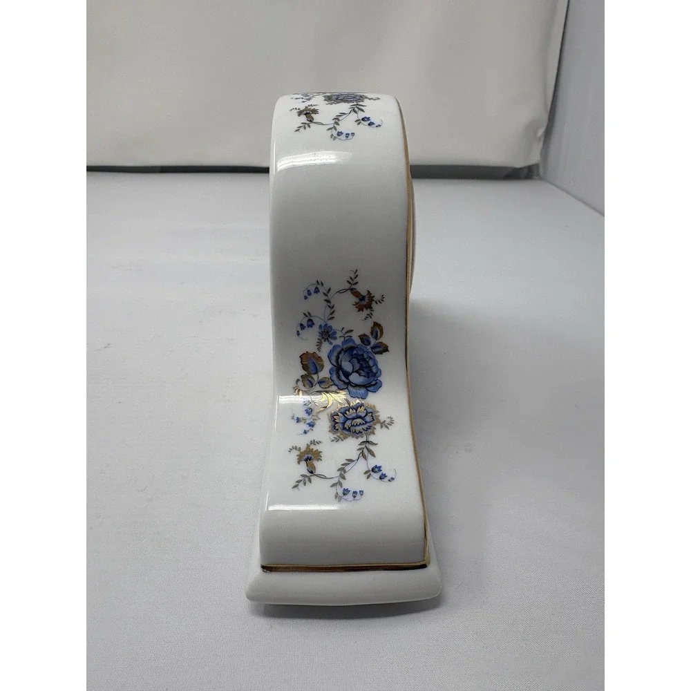 Vintage ELGIN Mantle Clock Porcelain White Blue Florals French County‎ Analog
